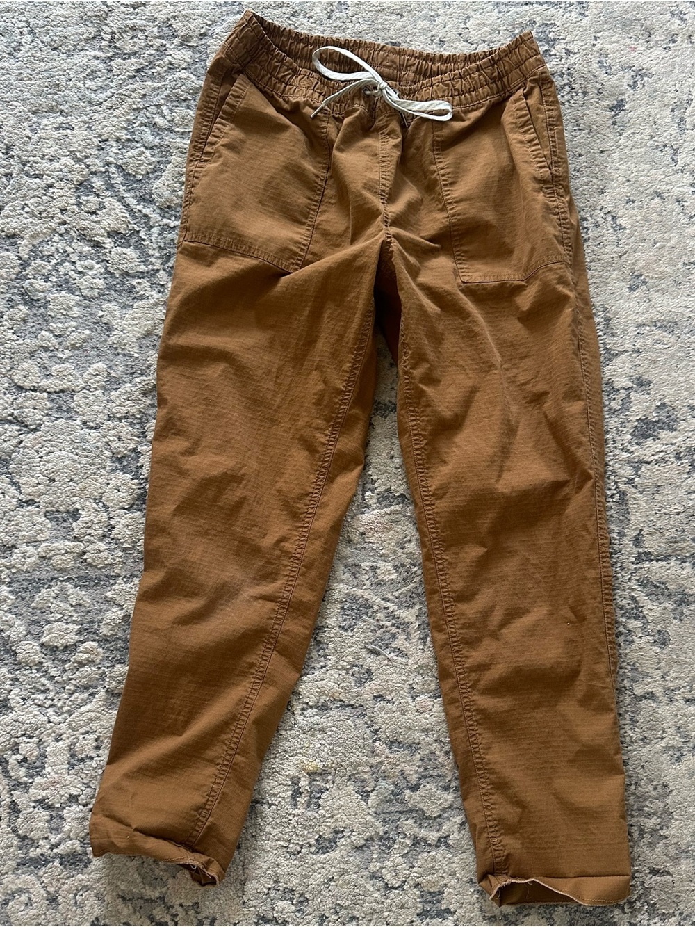 Vuori brown ripstop pants size M